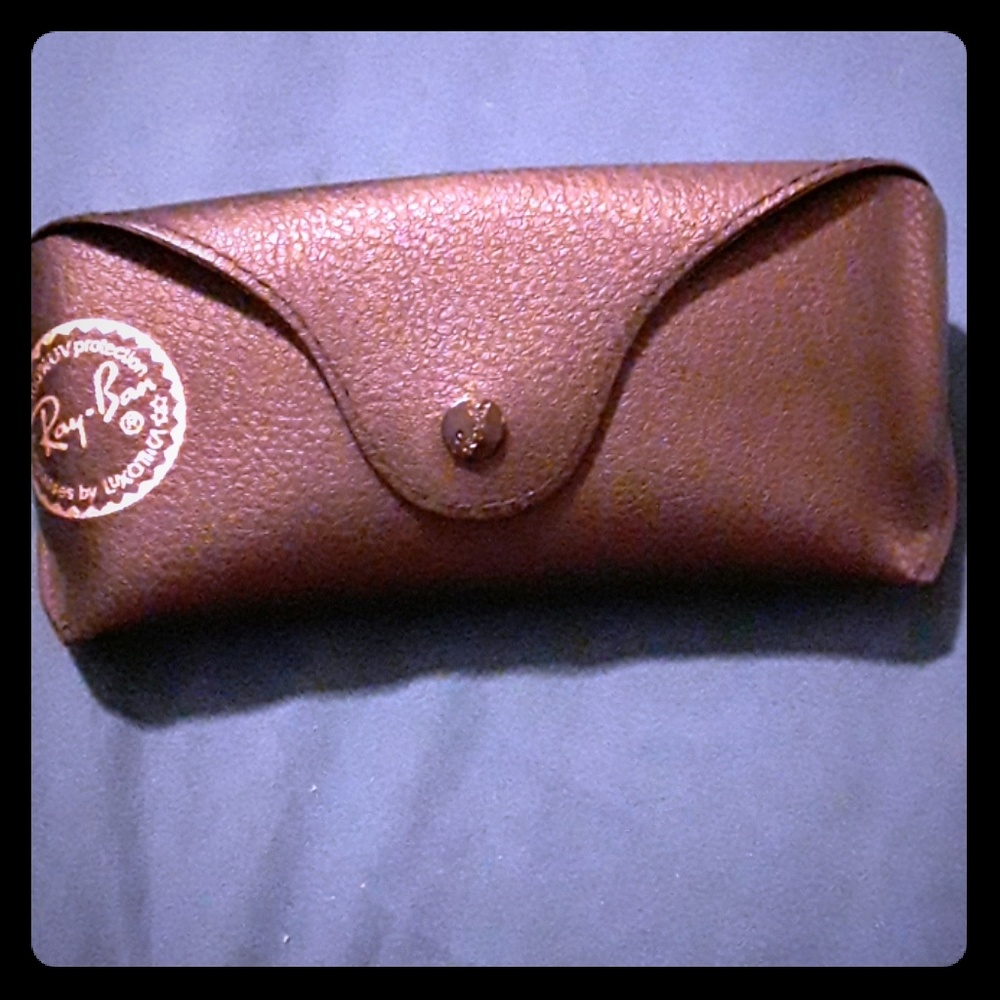 Black Ray-Ban Case